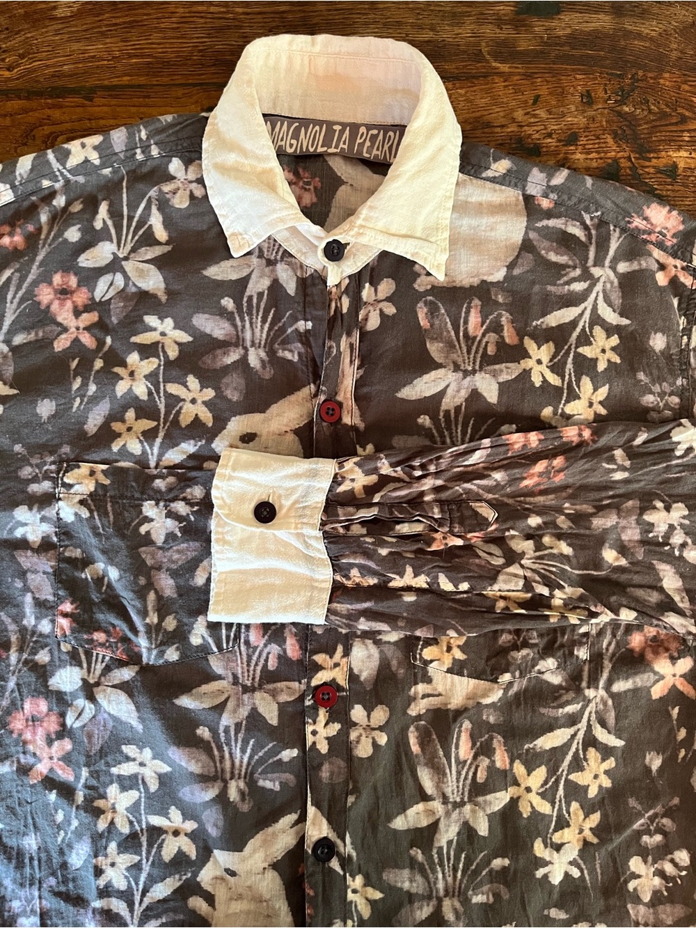 Magnolia Pearl Boyfriend Shirt Dolly Print - Picture 4 of 6